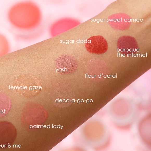 Limited Edition - MAC - painted lady - lip glass - NWOT - Picture 4 of 6